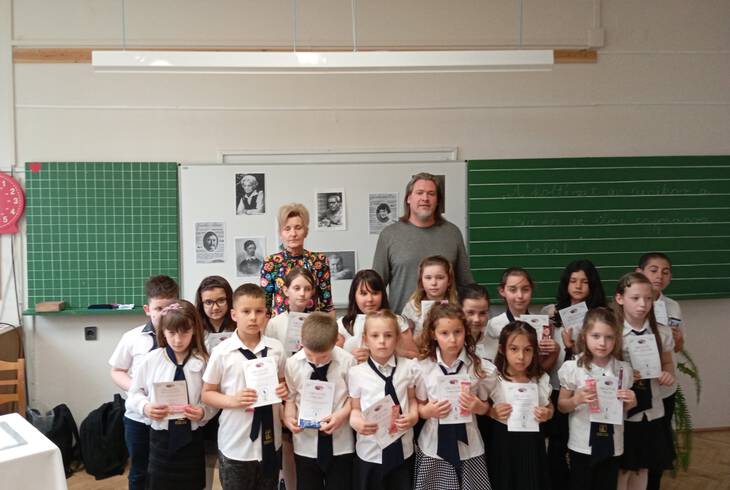 Vers�nnep az iskol�ban: Besz�mol� az als� tagozatos szaval�versenyr�l