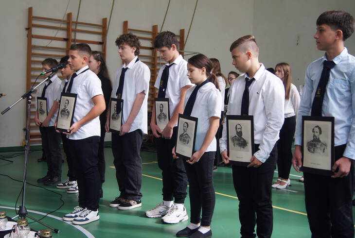 Oktber 6. Az Aradi Vrtank Emlknapja